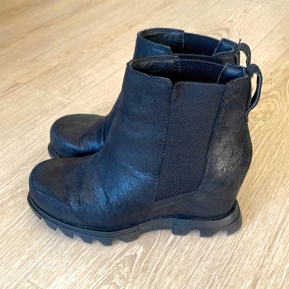 Sorel Joan of Arctic III Waterproof Wedge Chelsea Boot: Size 6 - Picture 1 of 2
